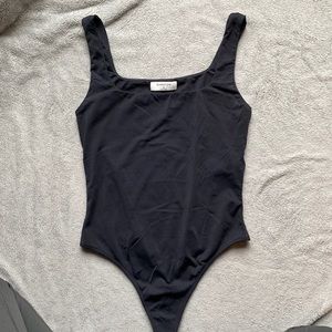 Babaton contour squareneck bodysuit!